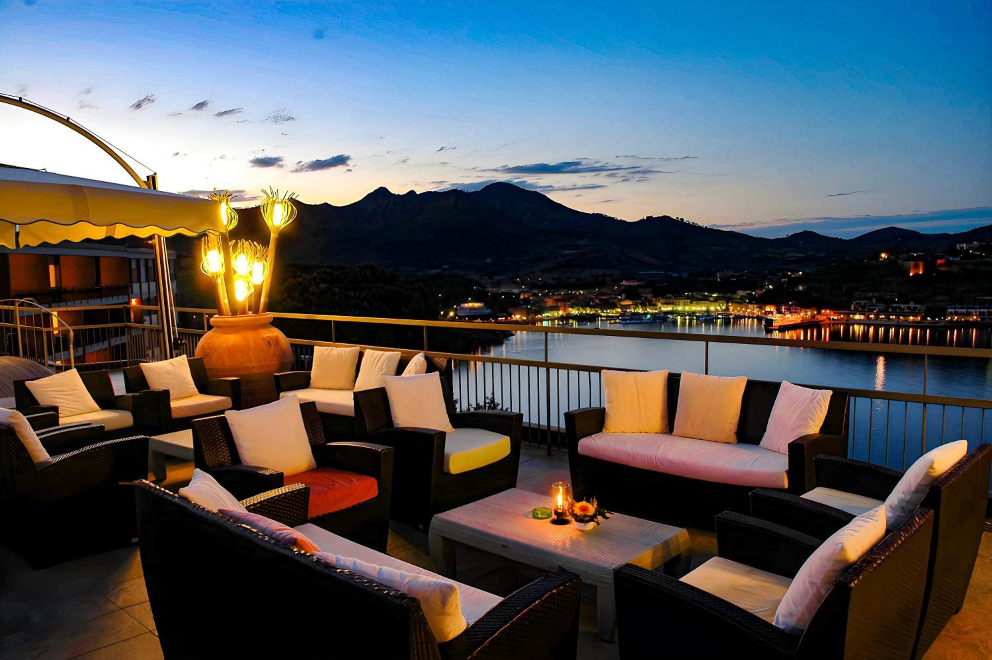 Hotiday Room Collection - Porto Azzurro Capoliveri Kültér fotó